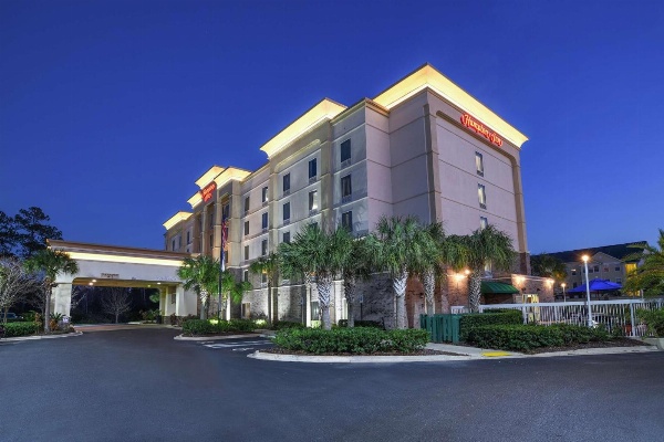 Hampton Inn By Hilton Jacksonville East Regency Square image 1