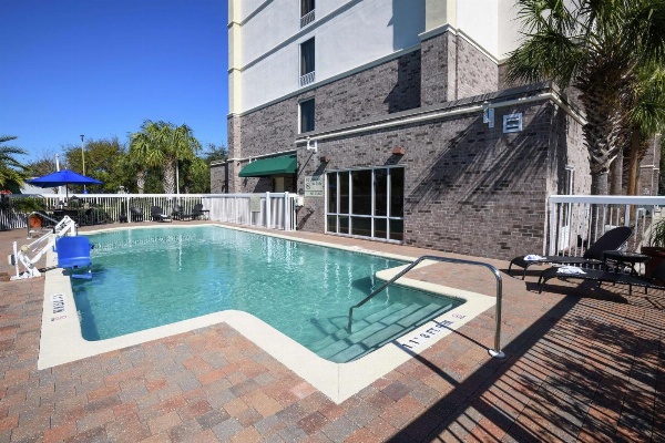 Hampton Inn By Hilton Jacksonville East Regency Square image 5